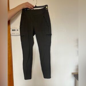 Athleta Headlands Hybrid tight  Great Condition size 6